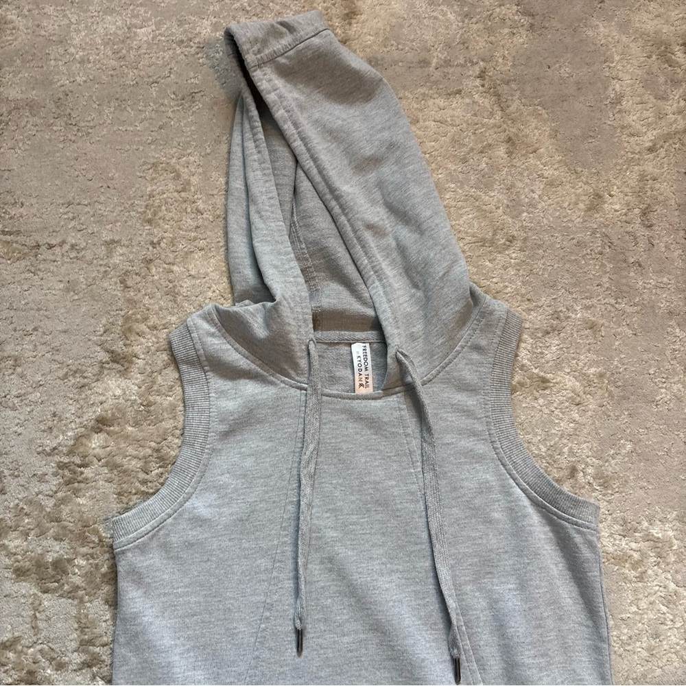 Freedom Trail By Kyodan Grey Sleeveless Hoodie Athleisure Dress Size Small - Picture 6 of 10